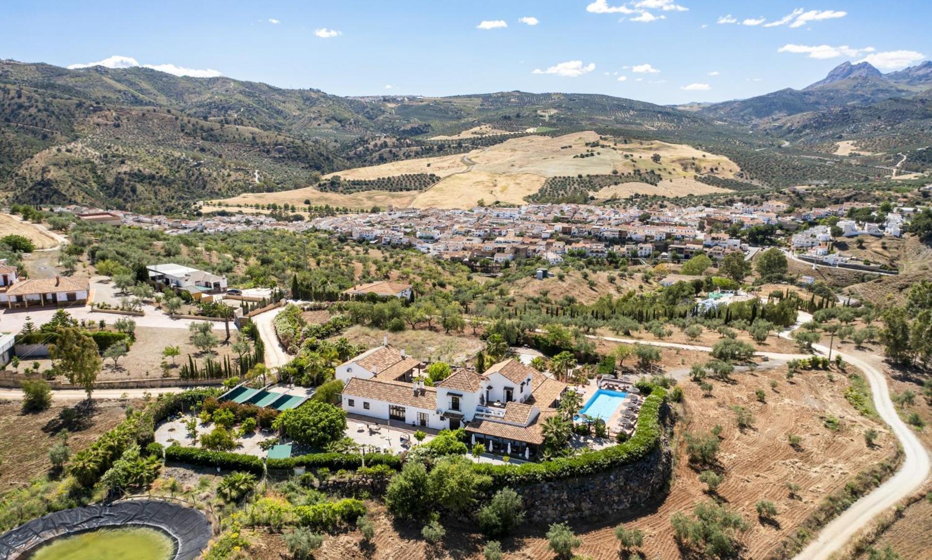 לינה וארוחת בוקר Hacienda Ríogordo מראה חיצוני תמונה